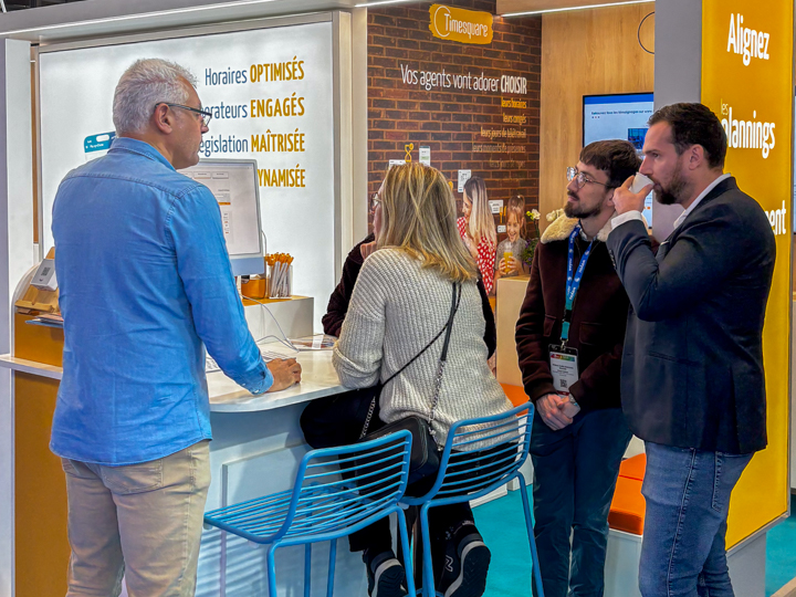 Une Présentation De Timesquare Sur Le Stand Holy-Dis